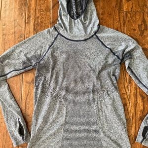 New balance running hooded shirt